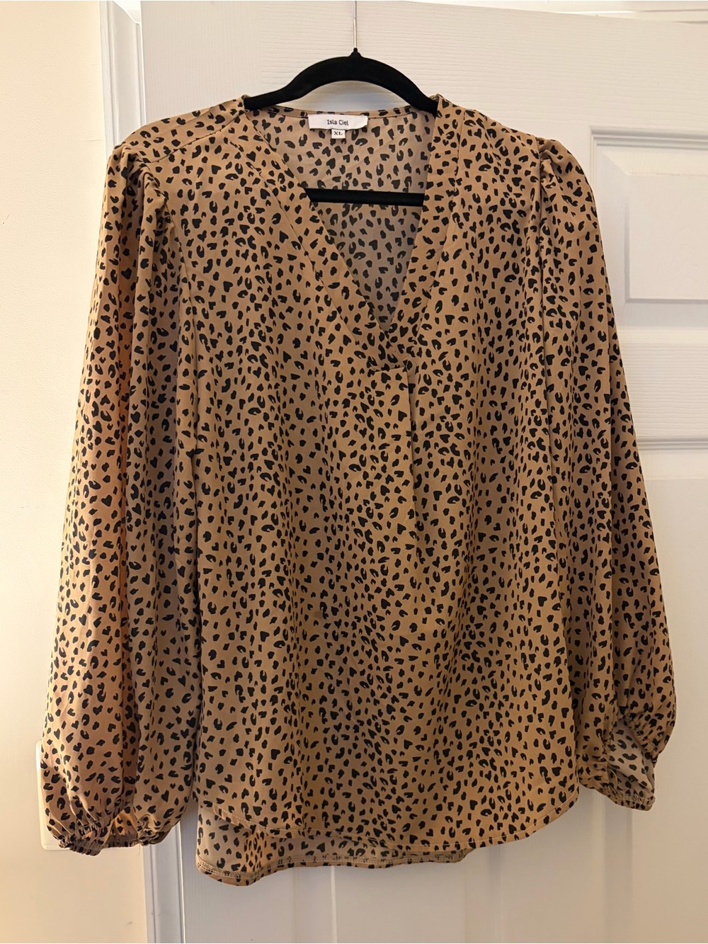 Bella Dahl Tan and Black Leopard Print V-Neck Balloon Sleeve Blouse